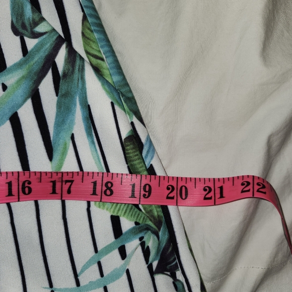 Luxxel strapless bustier romper size small - Picture 10 of 13